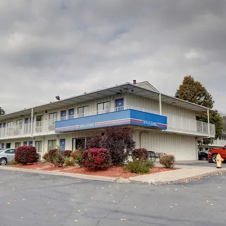 Motel 6-Des Moines, IA - North